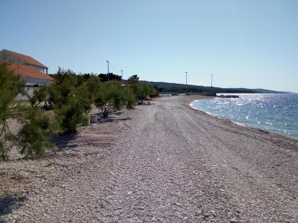 Apartments Zvonimir,Place By The Sea Mirca  Luaran gambar