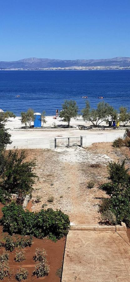 Apartments Zvonimir,Place By The Sea Mirca  Luaran gambar