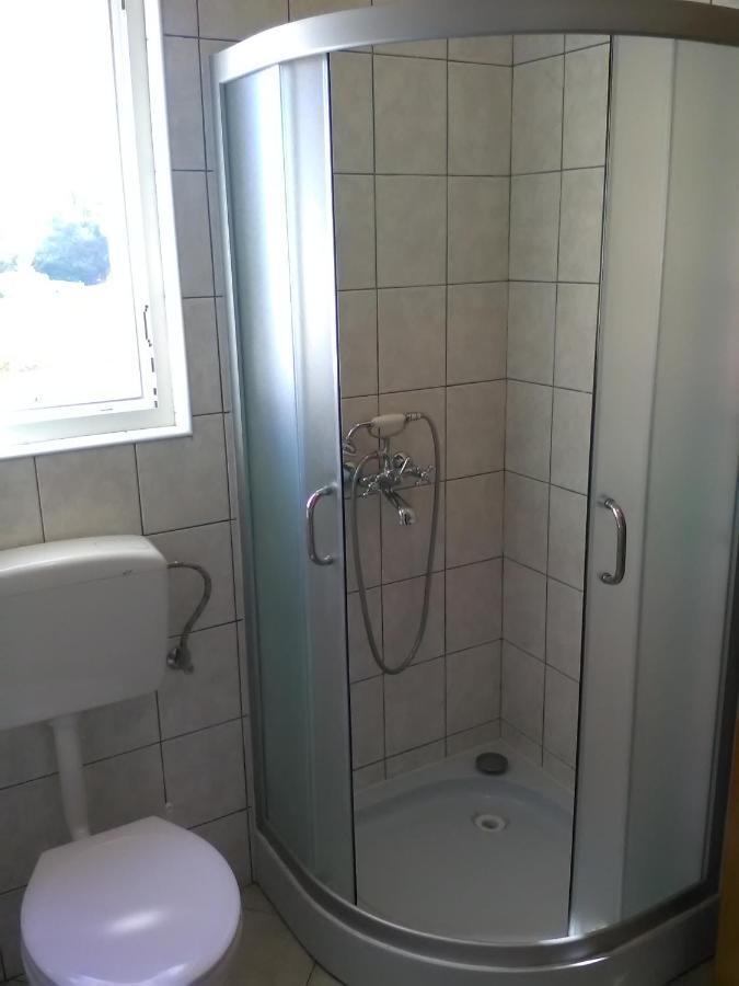 Apartments Zvonimir,Place By The Sea Mirca  Luaran gambar